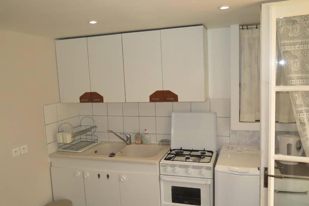 Les Petits Self Contained 2 Bedroom Apartment Molieres (Dordogne) Экстерьер фото