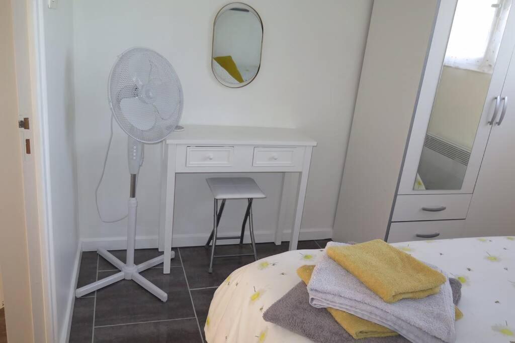 Les Petits Self Contained 2 Bedroom Apartment Molieres (Dordogne) Экстерьер фото